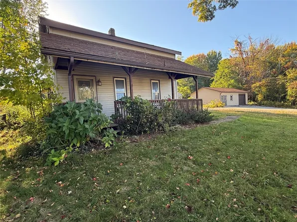 9790 Peach St, Waterford, PA 16441