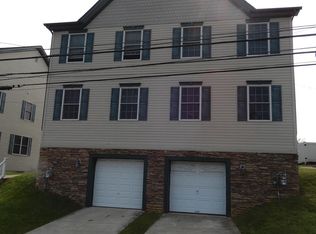 8813 Ashton Rd, Philadelphia, PA 19136