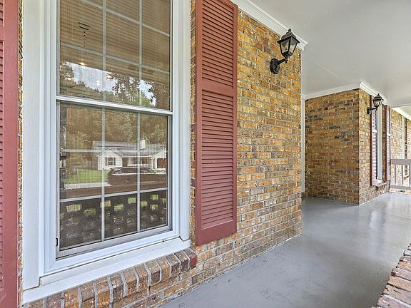 5th image of 217 Beverly Dr