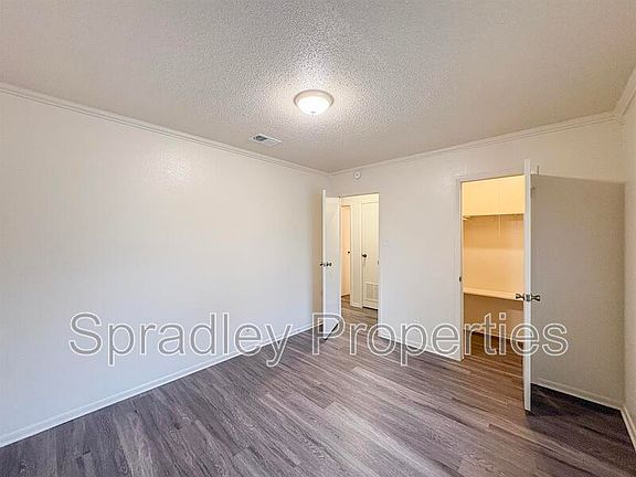 5th image of 506A Keller Rd