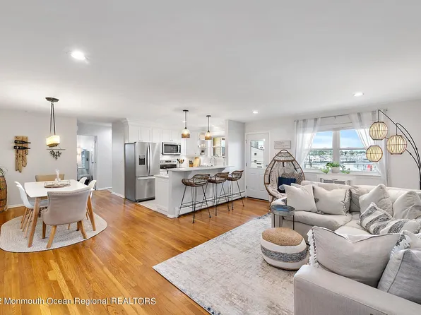 106 Wharfside Dr, Monmouth Beach, NJ 07750