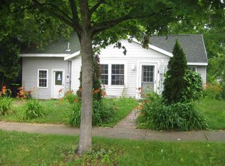 819 Grove St, Petoskey, MI 49770