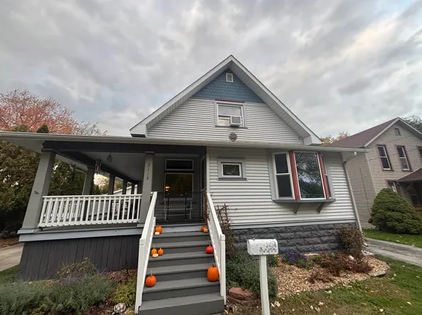 2113 4th St, Bay City, MI 48708