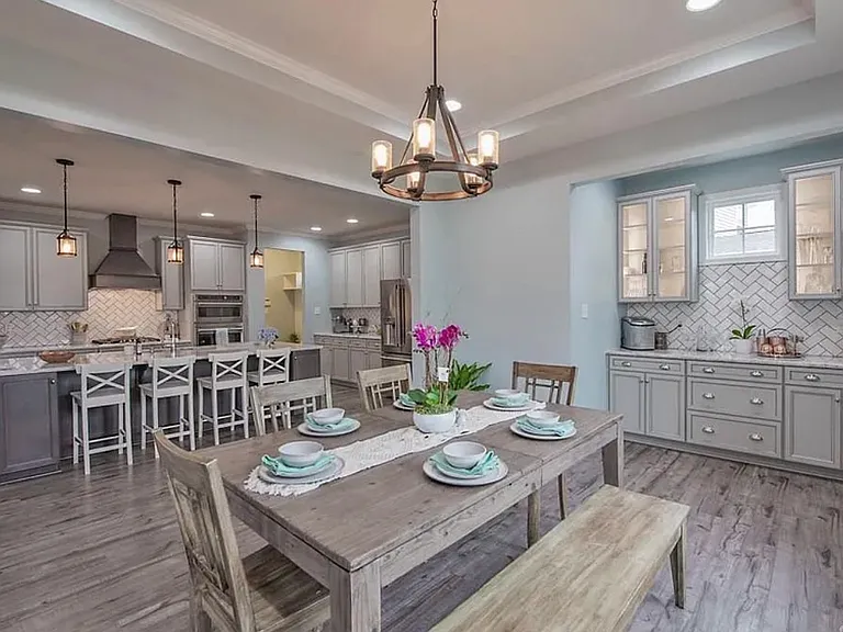 18400 Twin Falls Ln — Photo 1