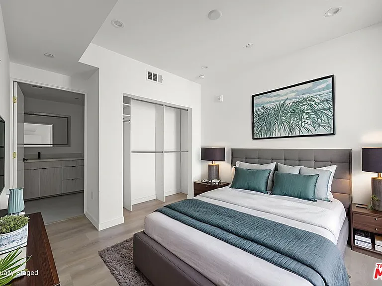 3755 S Canfield Ave #202 — Photo 14