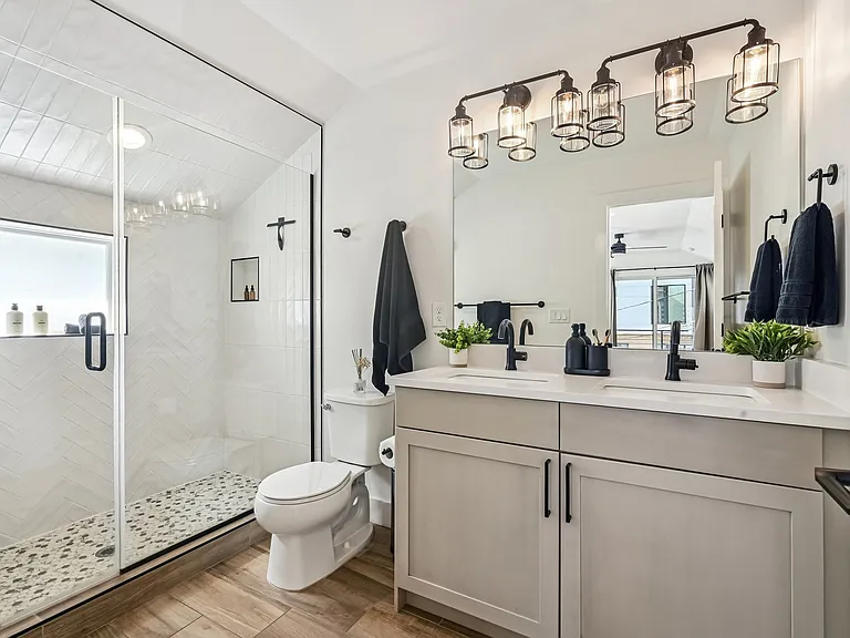 1580 N Lowell Blvd #2 — Photo 40