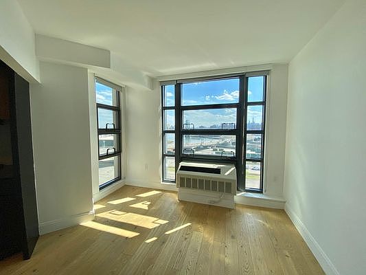 5th image of 329 E 132nd St #4A5