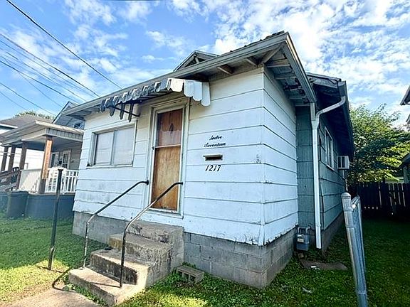 2nd image of 1217 5th Ave W