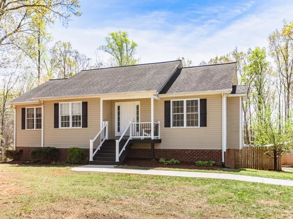 396 Rocks Church Rd, Pamplin, VA 23958