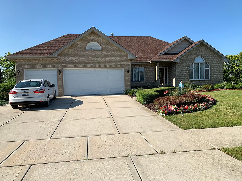 1st image of 8156 Parkview Ln