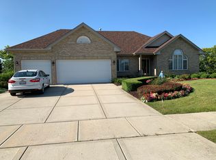 8156 Parkview Ln, Frankfort, IL 60423
