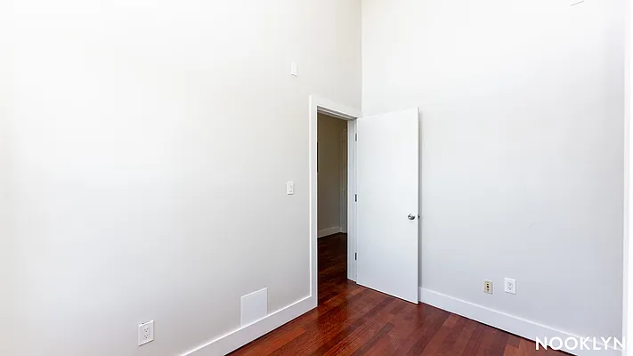 Rented by Nooklyn NYC LLC | media 8