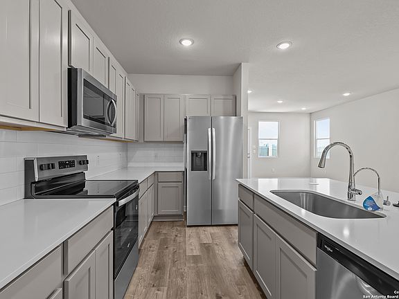 7th image of this home