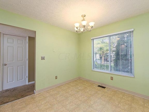 5th image of 6907 Muirfield Dr