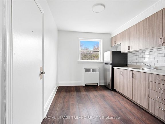 5th image of 310 Speedvale Ave E #6