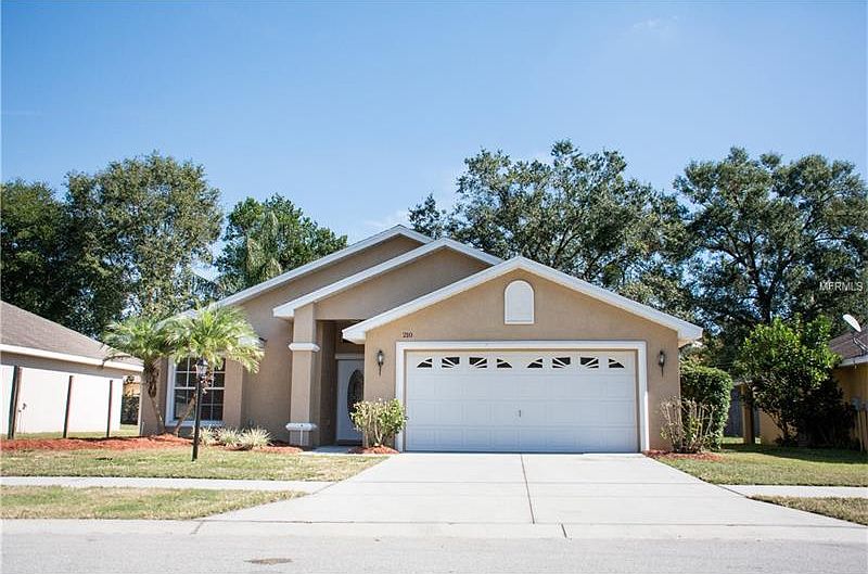 1st image of 210 Lisa Ann Ct