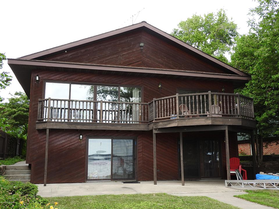 1st image of 836 Lake Shore Dr