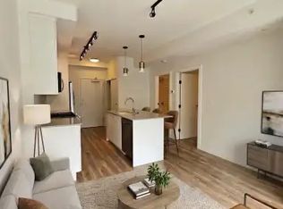 2502 16a St SW #307, Calgary, AB T2T4K5
