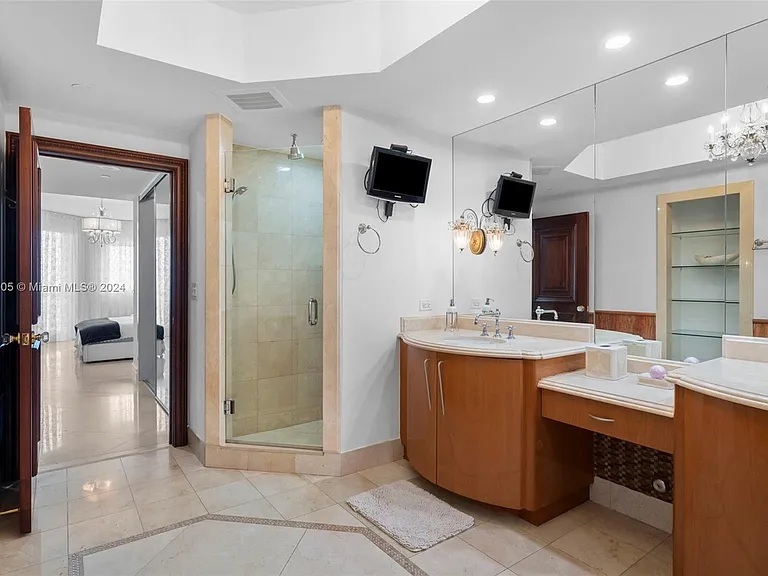 17875 Collins Ave #702 — Photo 42