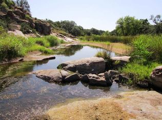 305 River Park Dr, Llano, TX 78643