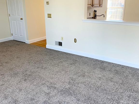 5th image of 1234 Cobblestone Ln