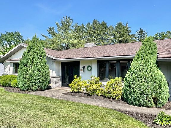 3rd image of 13 Village Park Dr