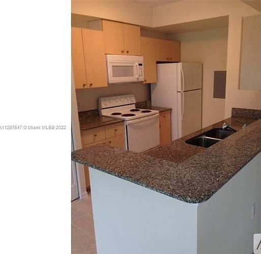 1st image of 2470 Centergate Dr
