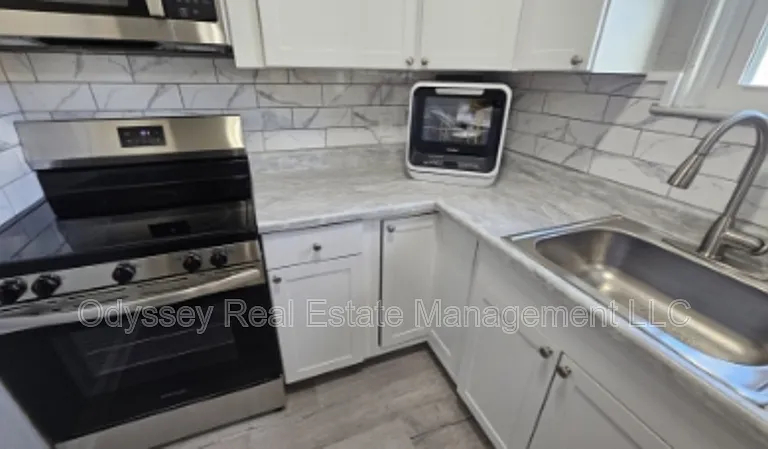 202 W Spencer Ave — Photo 5