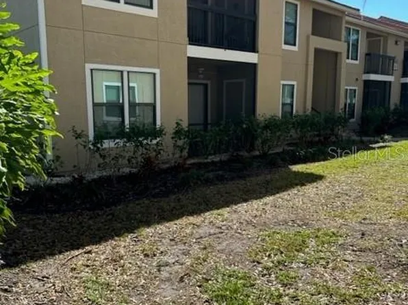 4024 Crockers Lake Blvd #11, Sarasota, FL 34238