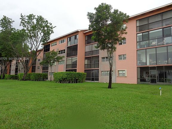 2nd image of 701 SW 141st Ave APT 412R