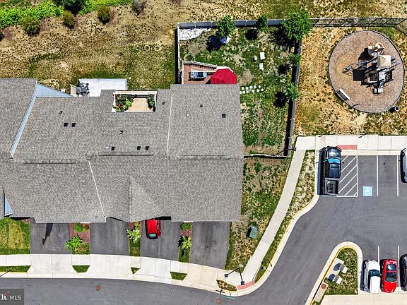 2nd image of 167 Whitson Woods Pl