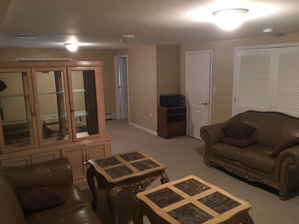 2nd image of 452 N 8th St #A