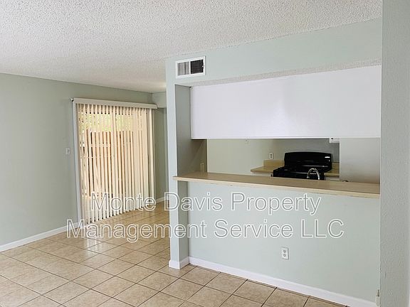 5th image of 1309 Southport Dr APT C