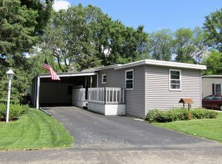 36 Bluebird Rdg, Watertown, WI 53098