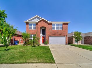 1208 Pine Ridge Rd, Roanoke, TX 76262