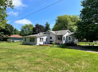 55910 Wilbur Rd, Three Rivers, MI 49093