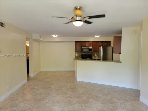 9999 Summerbreeze Dr, Fort Lauderdale, FL