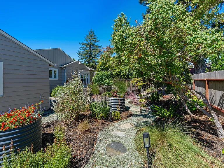 1830 Fuller Way — Photo 31