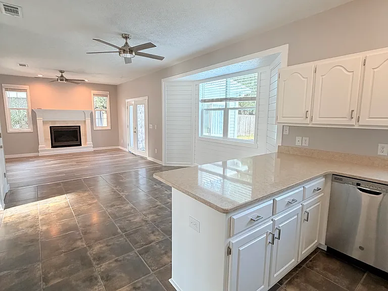 123 Seabreeze Cir — Photo 75