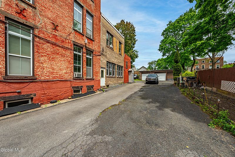 2nd image of 29 2nd Street