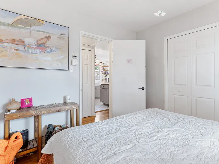 2219 Farragut Ave — Photo 22