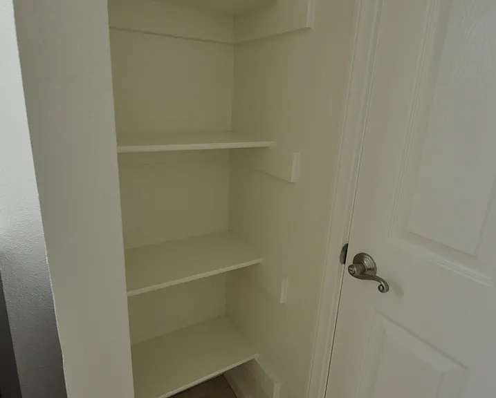 11035 Otsego St — Photo 32