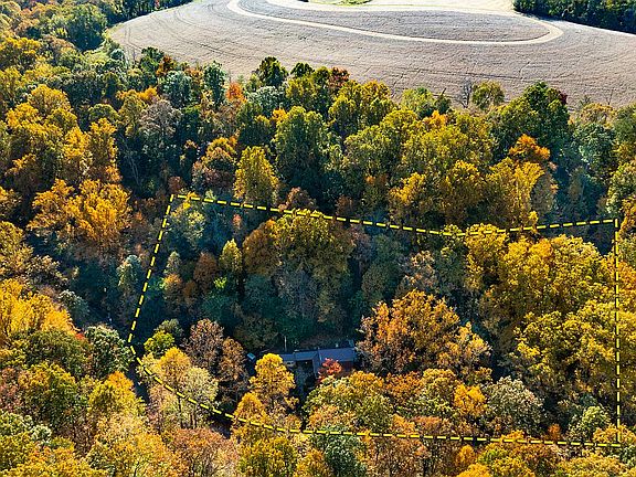 5th image of 218 Snyder Hollow Rd