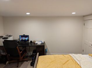 1121 Leonard Pl APT 1, Evanston, IL 60201