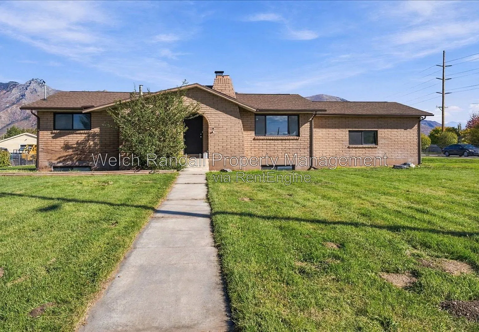 5 bed, 2.0 bath, 2216 sqft, $2,395 — Photo 1
