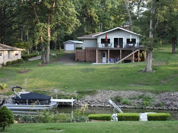 906 Tappan Rd, Bellflower, IL 60948