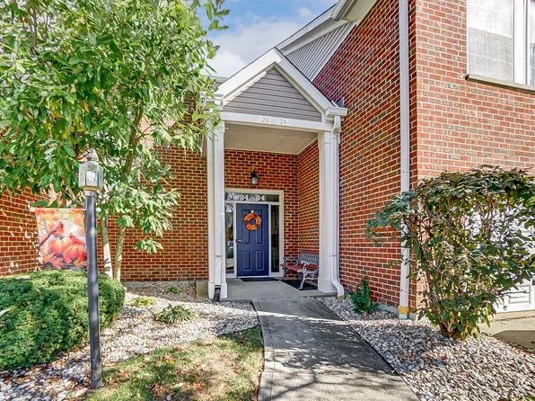 32 Parkside Dr, Florence, KY 41042