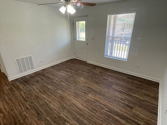 3rd image of 145 Lois Ln #C3fe6bb18