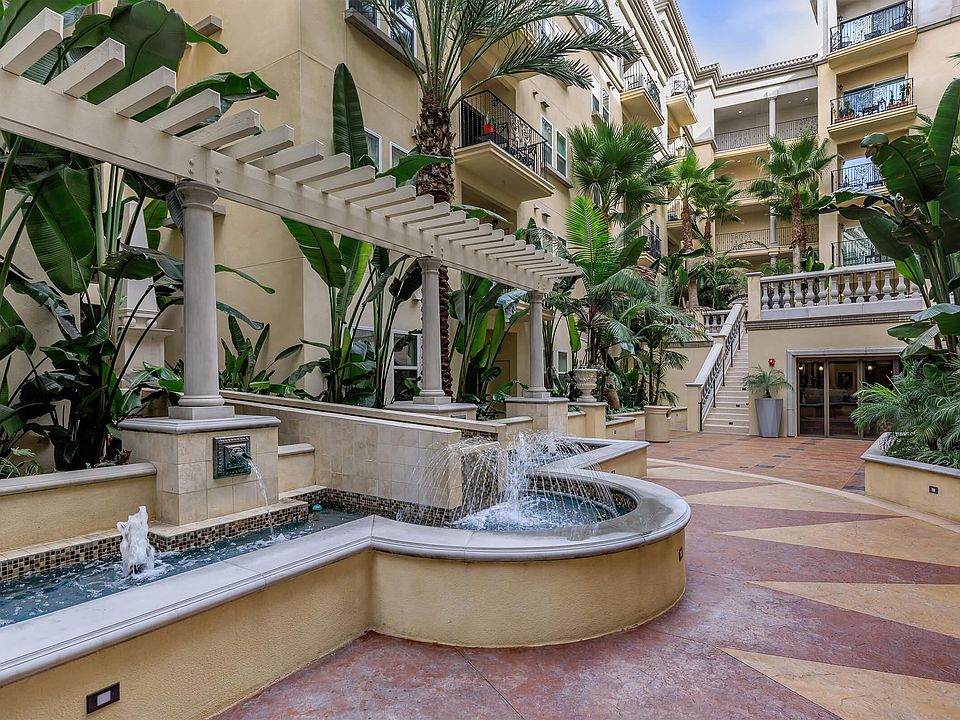 Serene Fountains