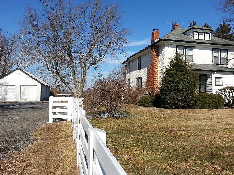 1st image of 27100 Ridge Rd